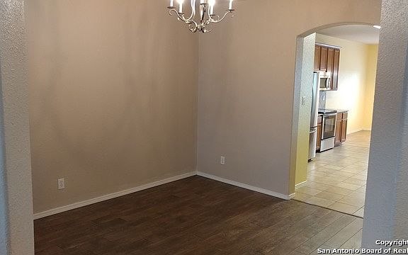 4th image of 109 Deerwood Oaks