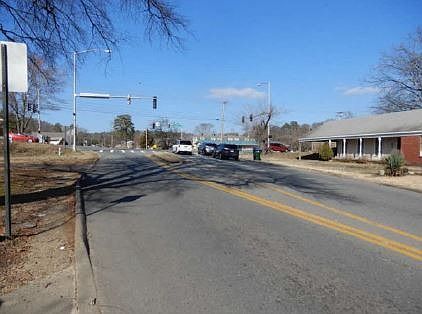 5th image of 423 Brookside Dr