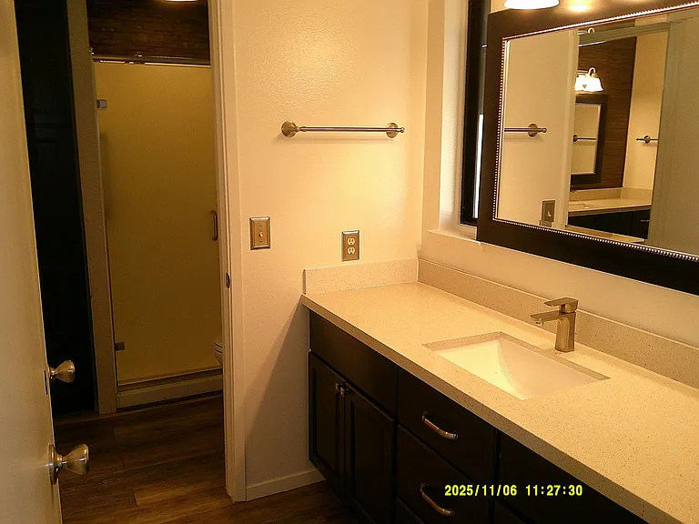 390 S Almond St — Photo 26