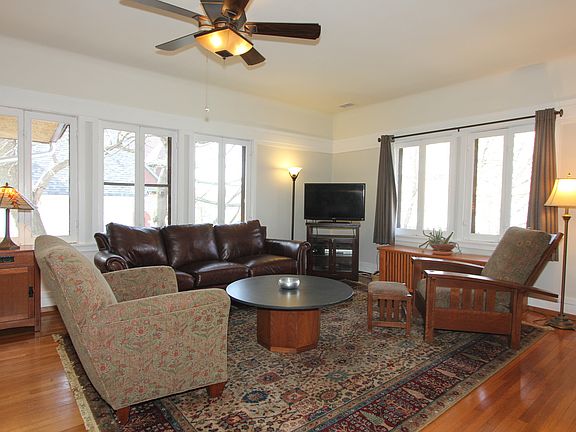 4th image of 152 N Scoville Ave