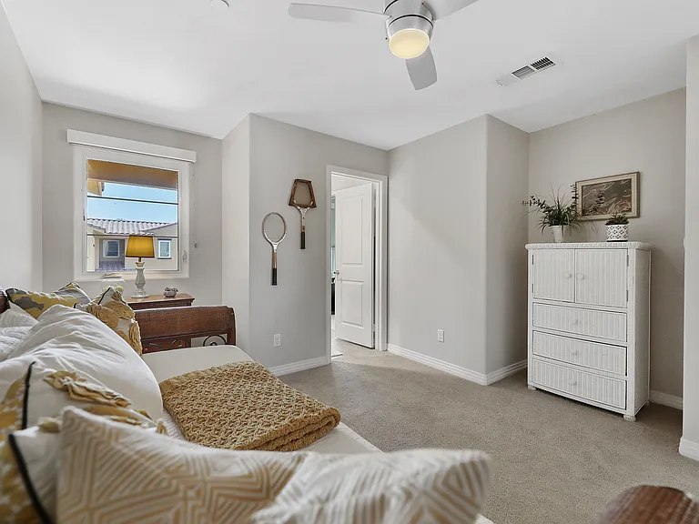 52358 Hawthorn Ct — Photo 17