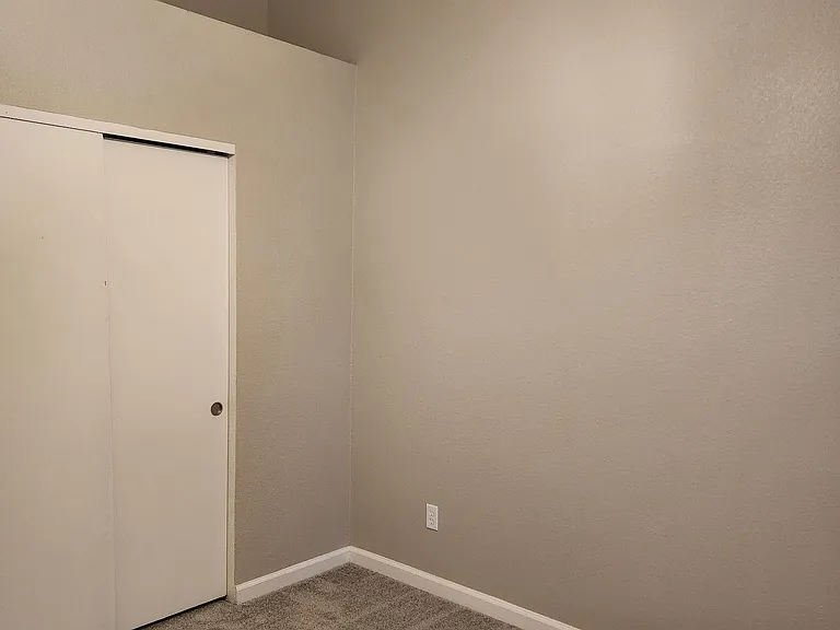 322 Roan Dr — Photo 12