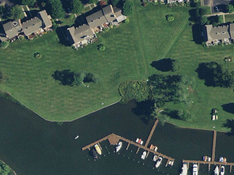 2nd image of 238 Perry Cabin Dr