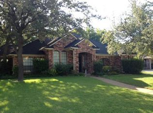 2737 Naples Dr, Hurst, TX 76054