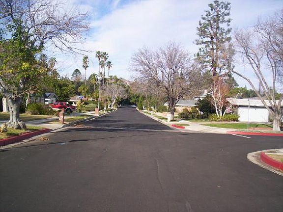 4th image of 7932 Maestro Ave