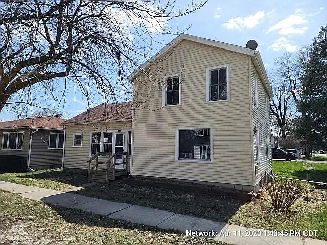 4 bed, 2000 sqft, $2,100 — Photo 2