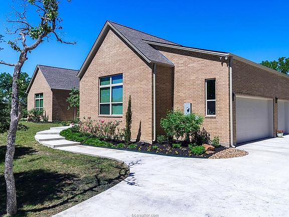 3rd image of 3544 Sagamore Dr
