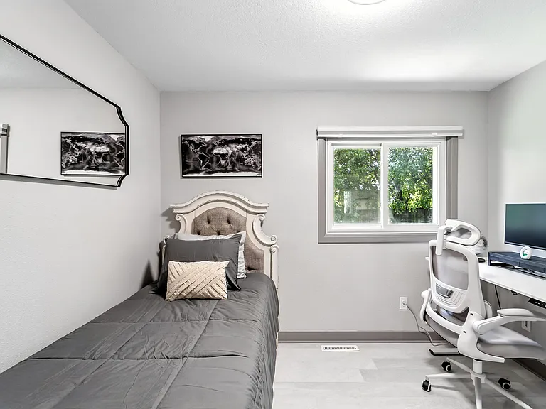 Jennifer Dr — Photo 22