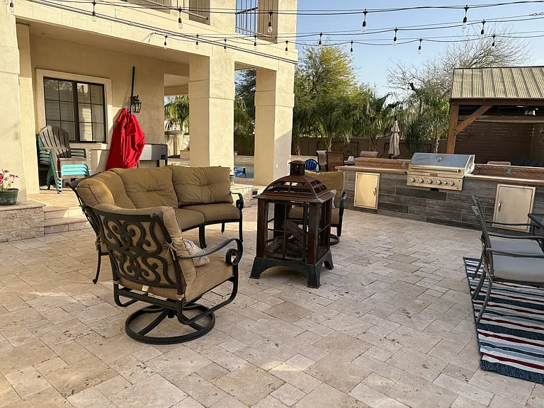 350 E Cypress St — Photo 39
