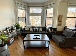 907 W Fletcher St APT 2, Chicago, IL 60657