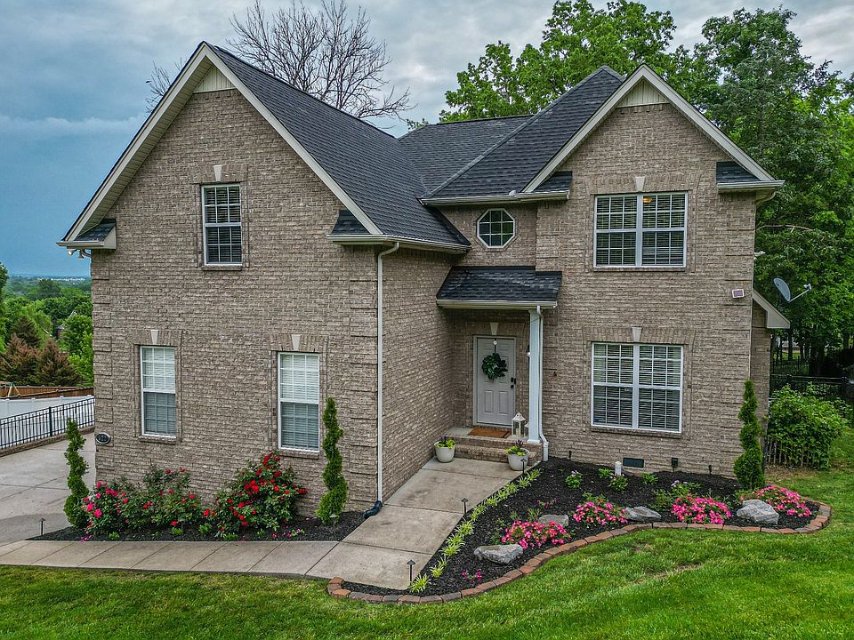 1st image of 522 Willowhill Cir