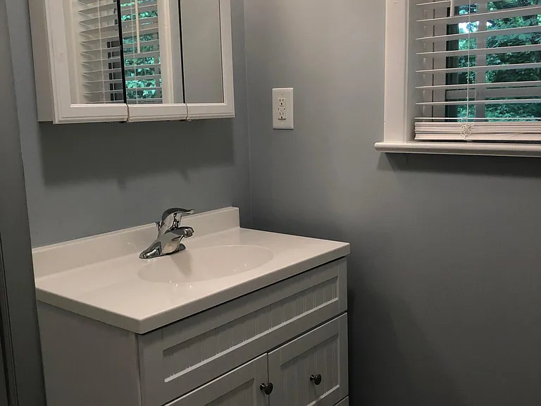 5861 Raleigh Rd — Photo 9