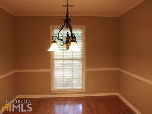3rd image of 105 Fairfax Ct