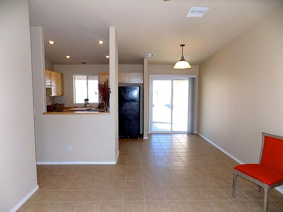 5th image of 951 Glen Dr