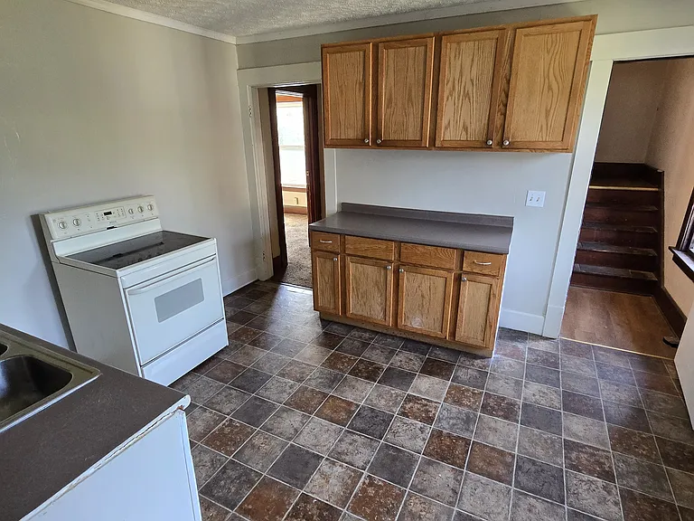 1150 S Arch Ave #2 — Photo 4