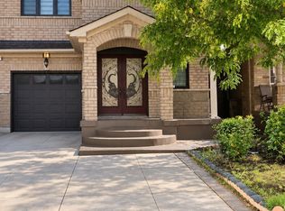 18 Salonica Rd #Basement, Brampton, ON L7A 3K9