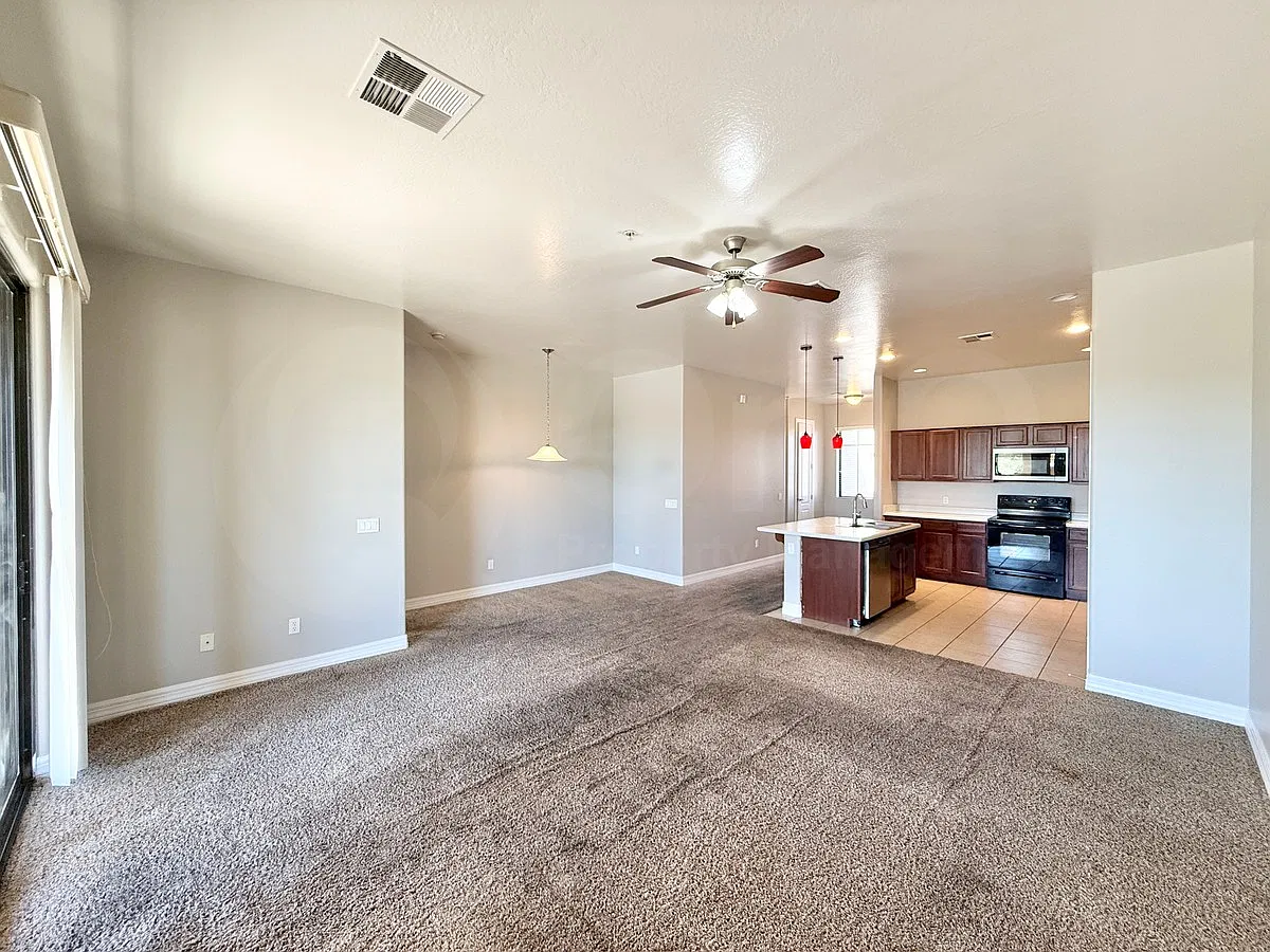 2 bed, 2.0 bath, 1456 sqft, $1,299 — Photo 4
