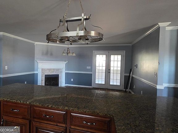 2nd image of 501 Dunbar Rd