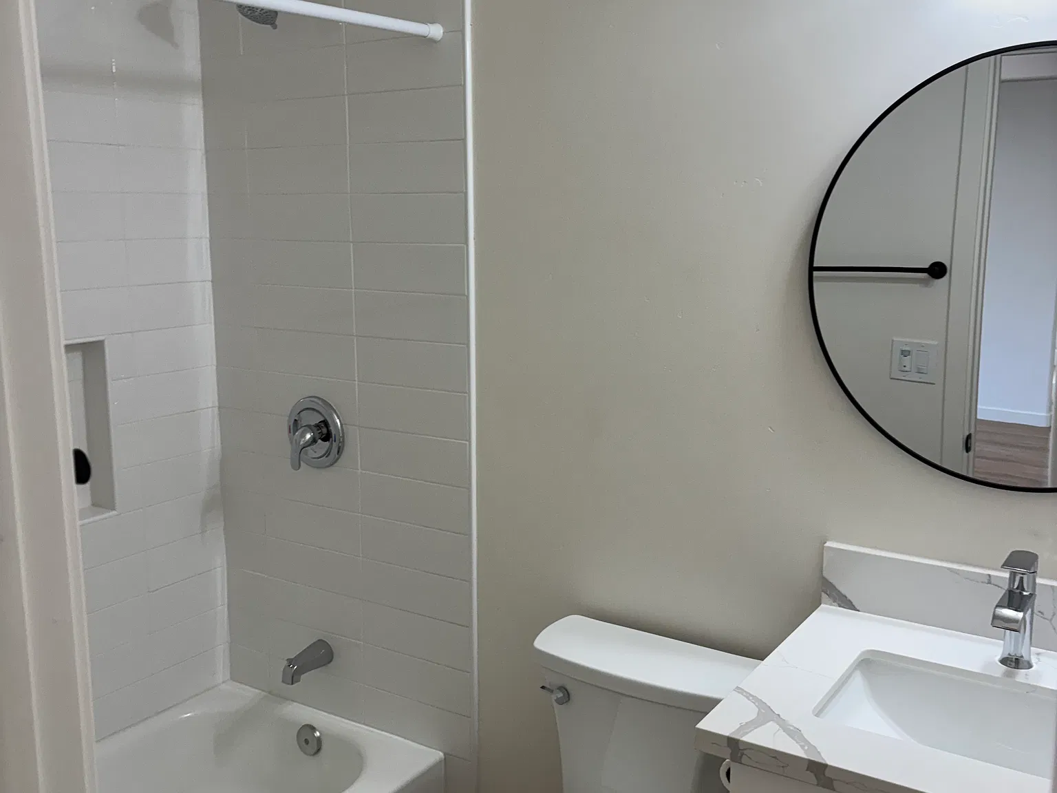 4 bed, 1200 sqft, $3,700 — Photo 2