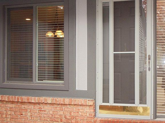 2nd image of 2675 Lochmoor Blvd #15