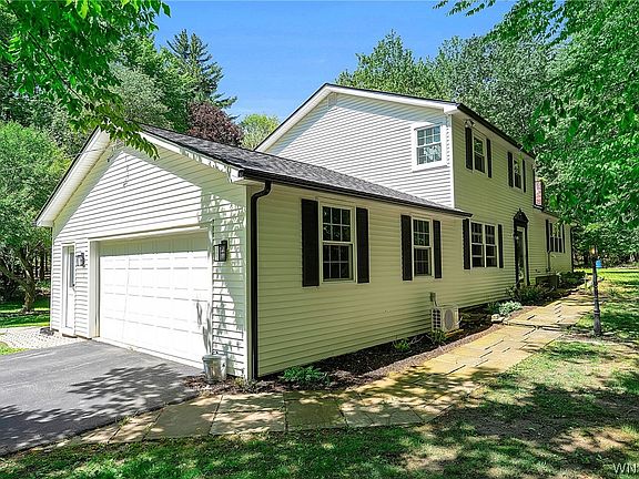 2nd image of 151 Colony Ct
