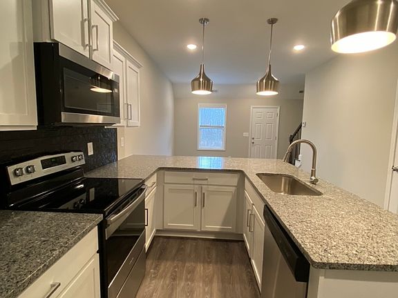 4th image of 1031 Glenkirk Dr