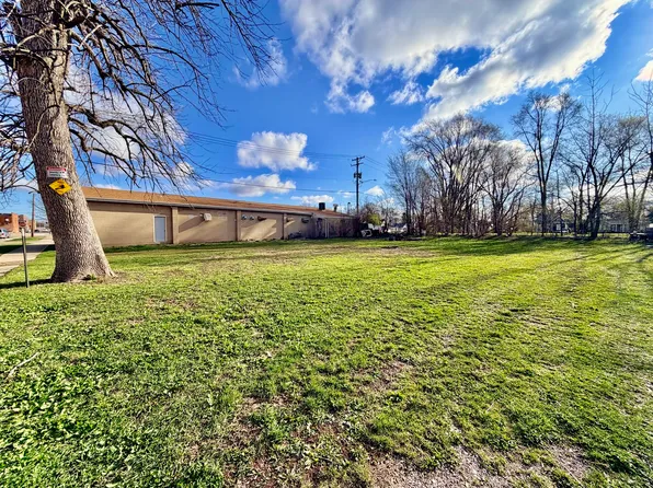 207 S Sterling St, Streator, IL 61364