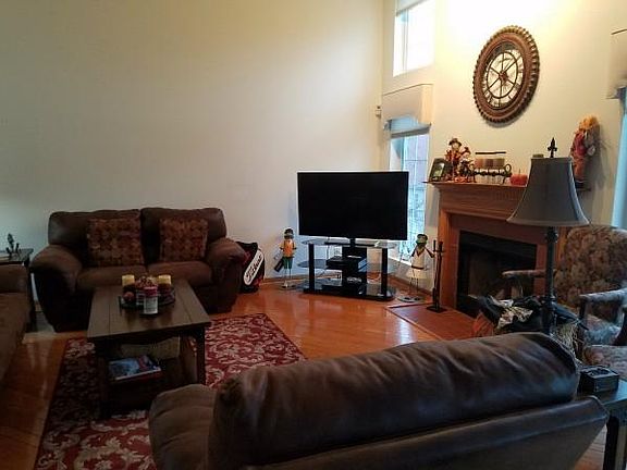 2nd image of 1456 Highland Dr