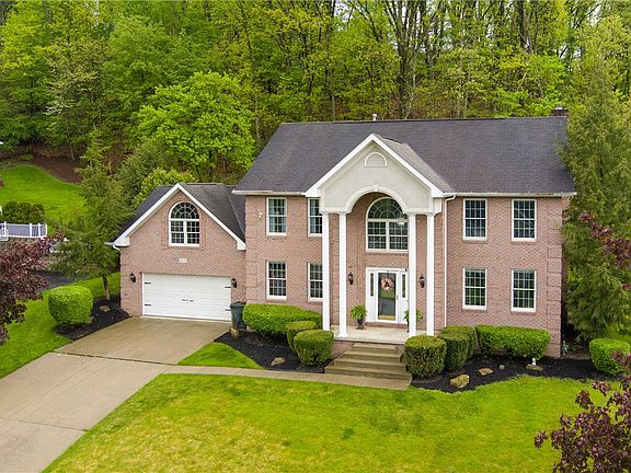 3rd image of 819 Stonebridge Dr