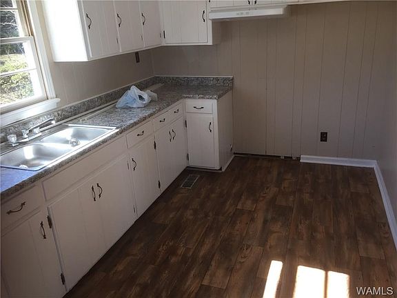 3rd image of 4207 Virginia Dr