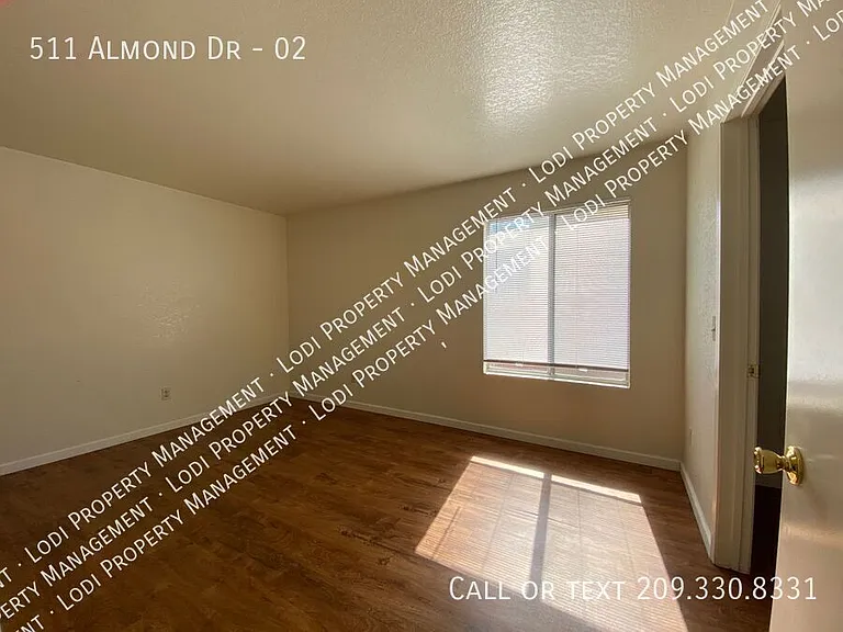 511 Almond Dr #2 — Photo 7