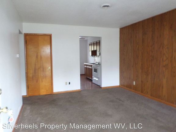 3rd image of 60 Palmer Dr APT 105