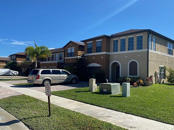 2nd image of 5021 NW Coventry Cir