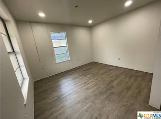 313 Nagel St, Seguin, TX 78155