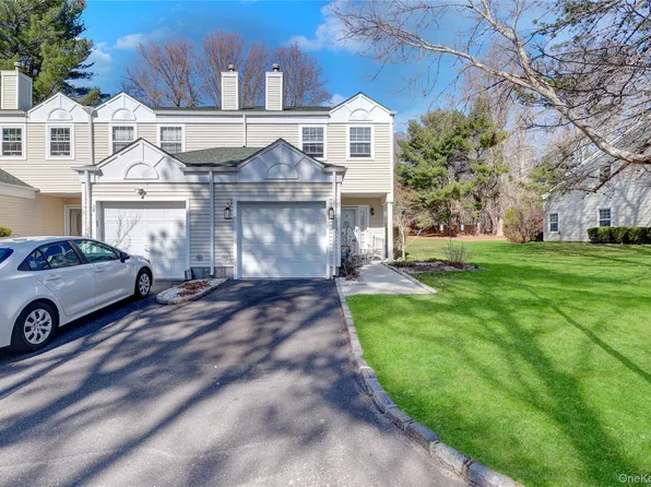 39 Quail Court, Manorville, NY 11949