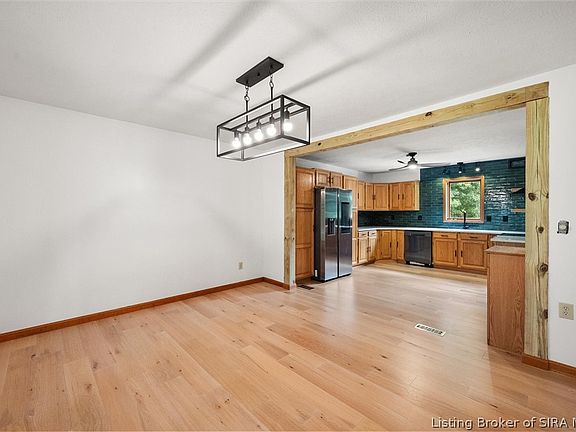 4th image of 6424 Meadow Oak Drive