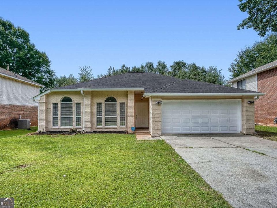 1st image of 824 Arbor Hill Dr
