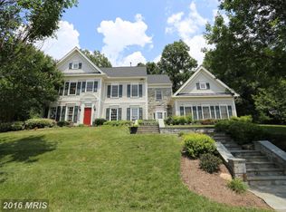 9714 Fonda Dr, Vienna, VA 22182