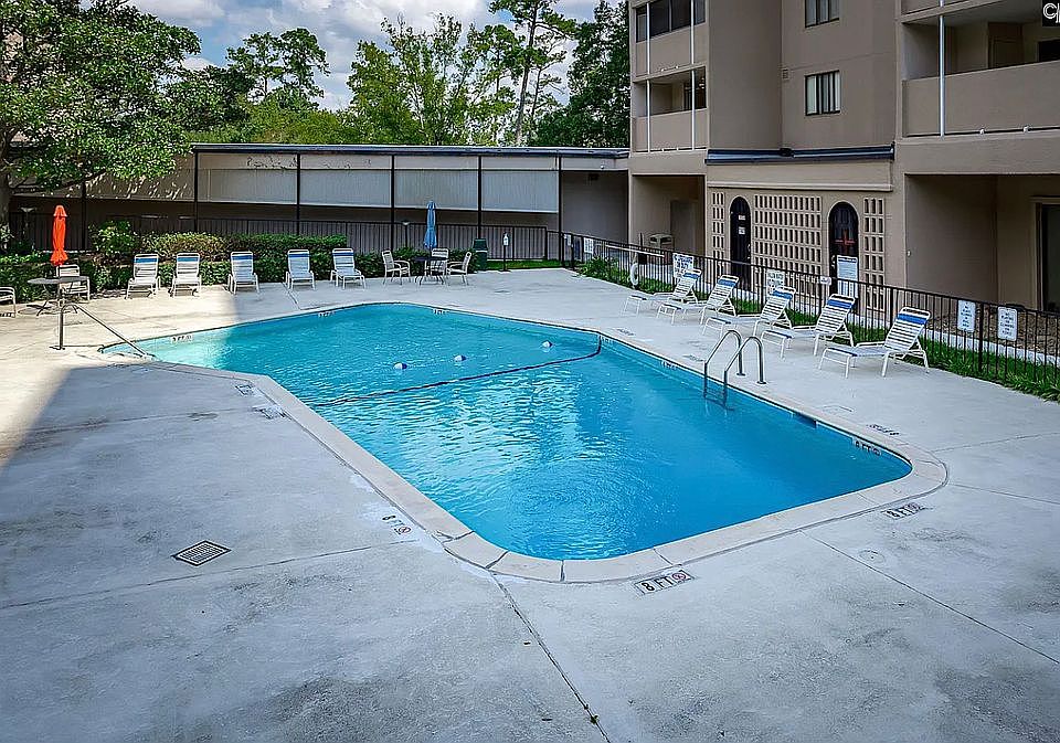 2nd image of 1825 Saint Julian Pl APT 3E