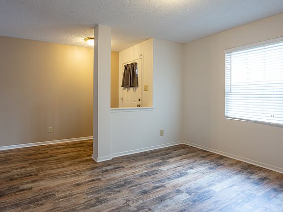 4th image of 1886 Evergold Cir