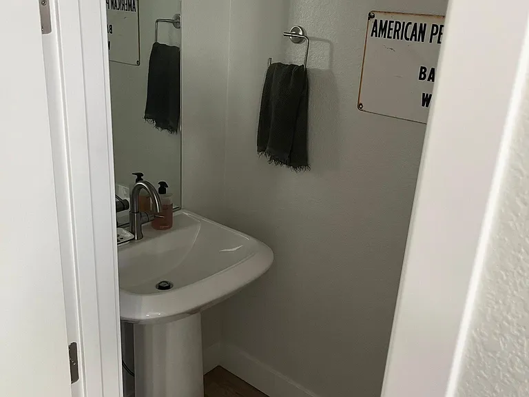 3411 N Albion St #3-1 — Photo 11