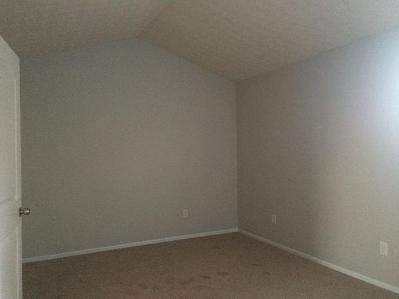 3rd image of 452 Blenheim Ct