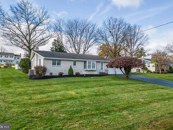 5th image of 1707 Lakeshore Dr