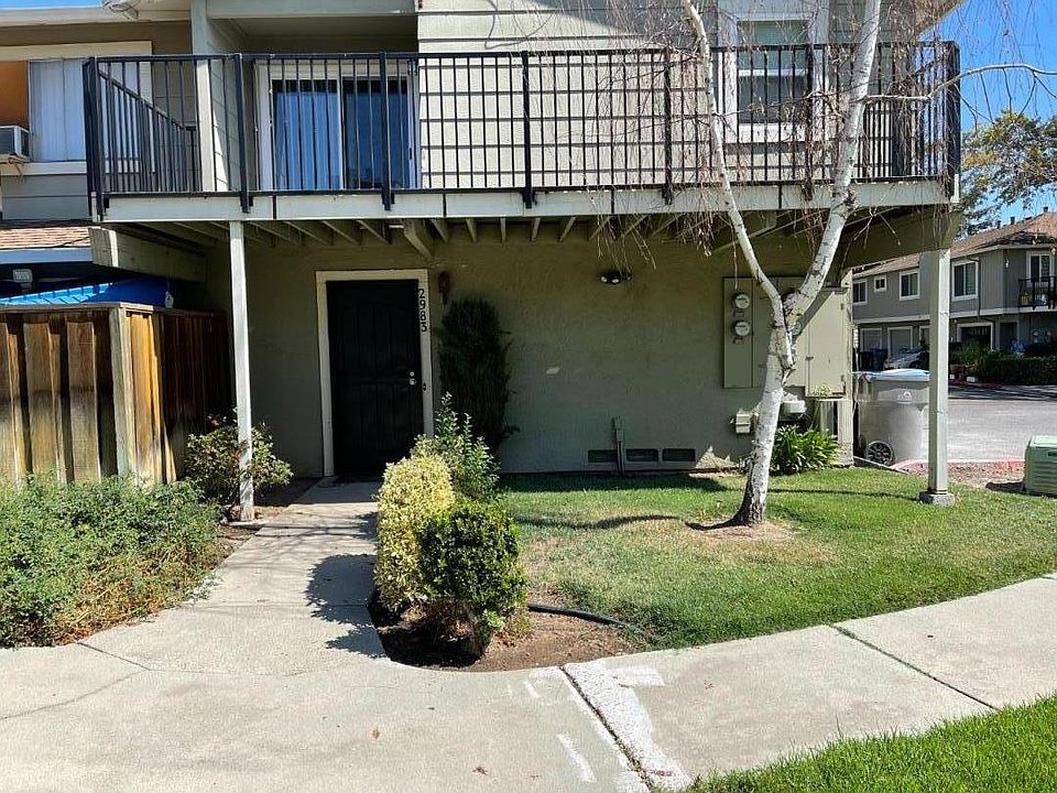 1st image of 2983 Rose Ave