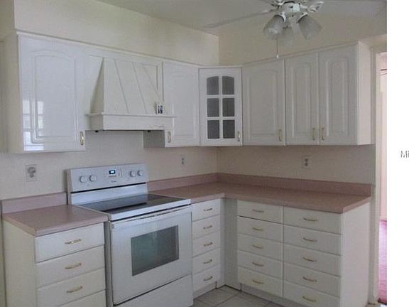 3rd image of 1910 Shannonwood Ct