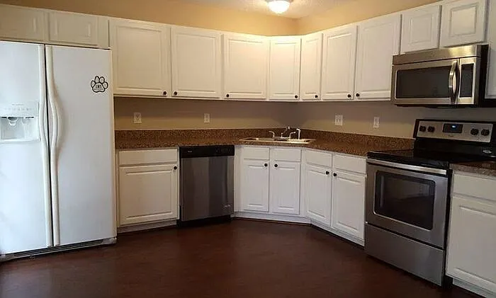 404 Gibson Forest Dr — Photo 3