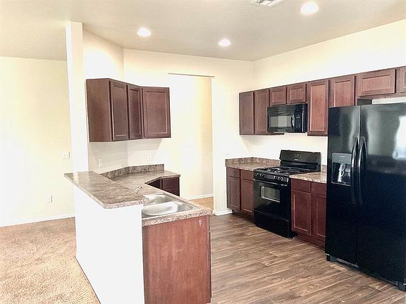 5th image of 3525 SE 94th St