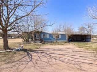 709 N 5th St, Jarrell, TX 76537