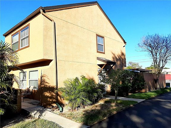4th image of 1807 Clearbrooke Dr
