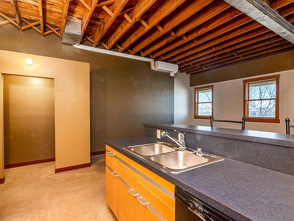 3rd image of 1 N 33rd St #206